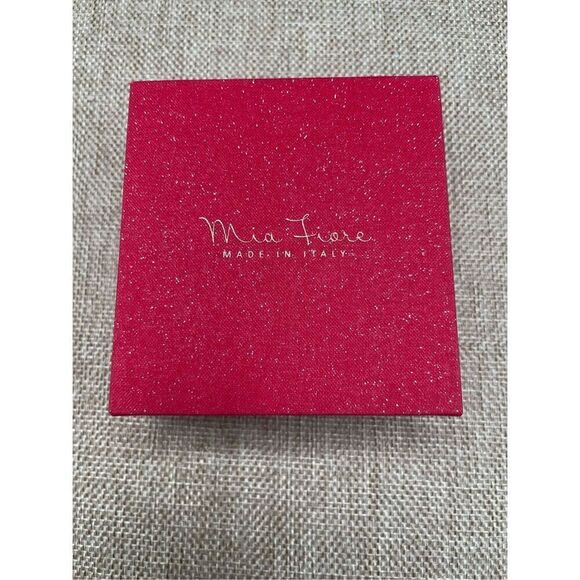 New in Box Mia Fiore Gold Plated Wire Earrings Made in Italy Pierced Gift Idea - Picture 3 of 6